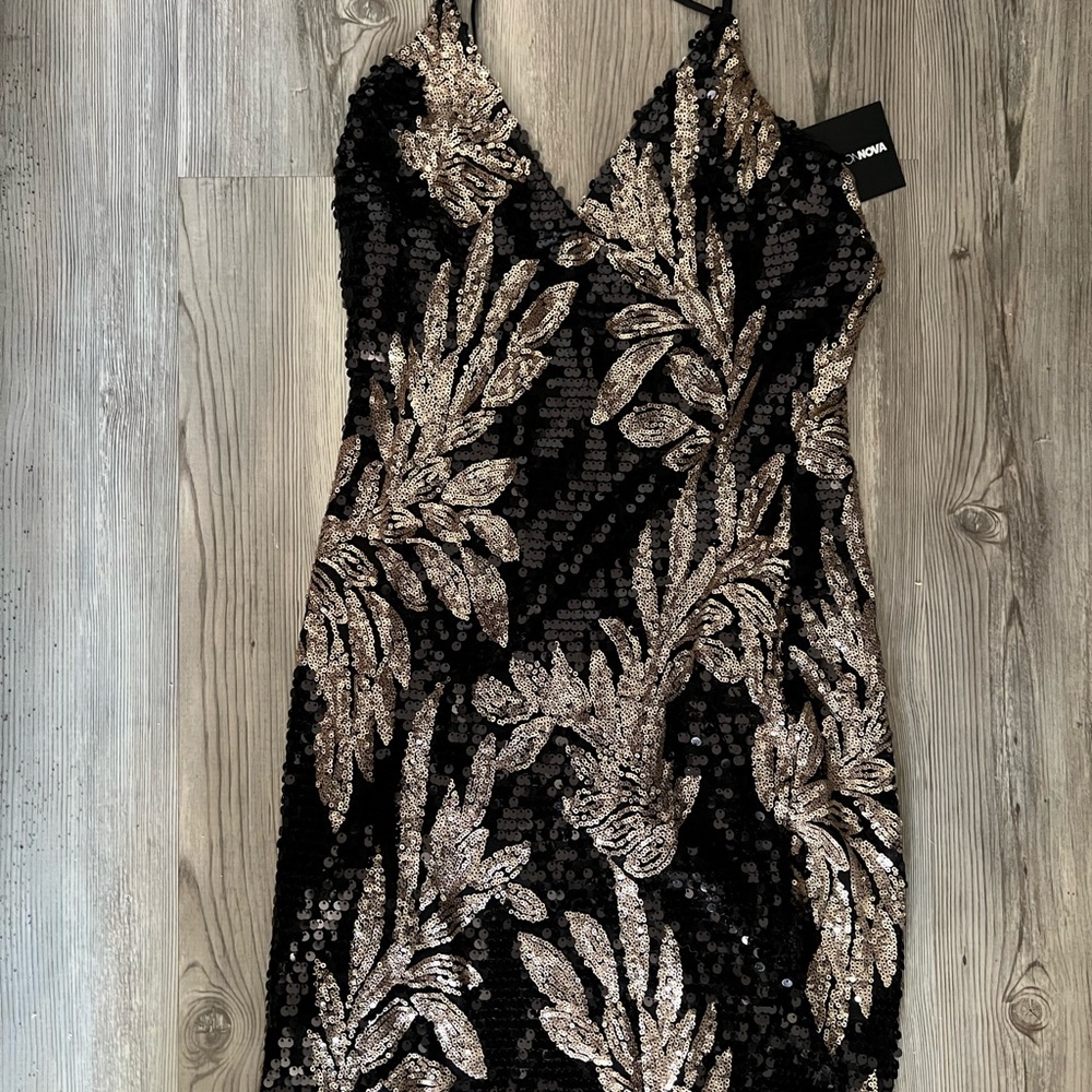 Fashion nova sequined dress NWT.